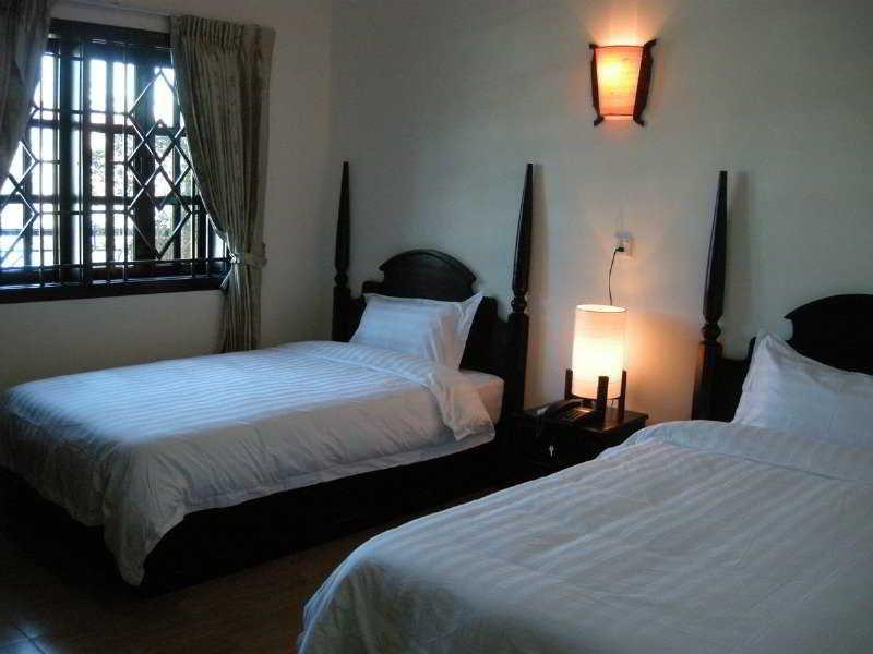 Trasak Pa-Em Hotel & Restaurant Phnom Penh Eksteriør billede